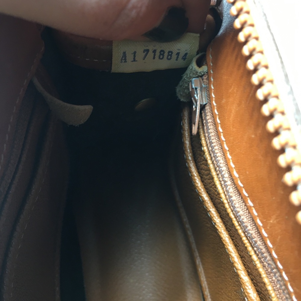 Dooney & Bourke Authentic Vintage Shoulder Bag - Picture 6 of 7